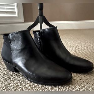 Jack Rogers Ankle Boots in Black